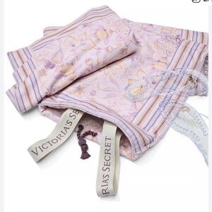 Victoria's Secret Lavender Floral Robe